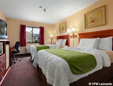 Super 8 By Wyndham Georgetown Hotel Exterior photo